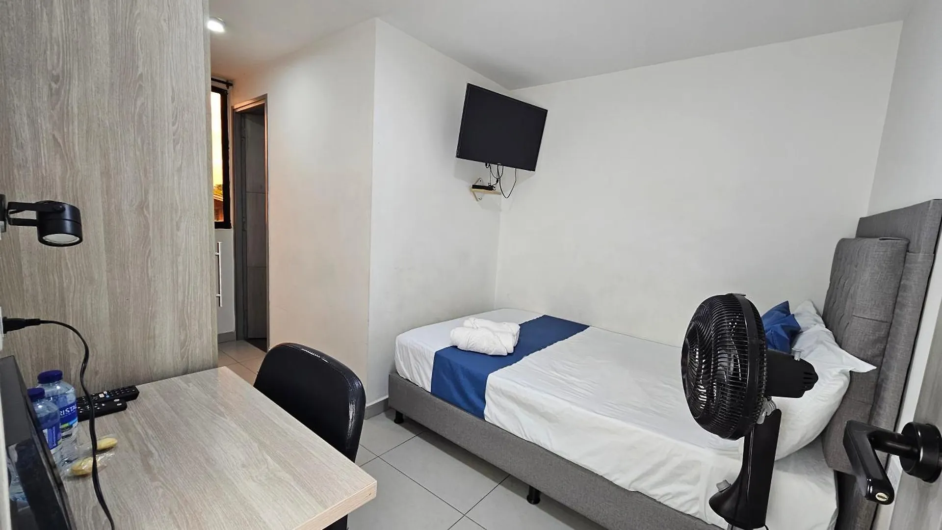 Andaliving Campo Valdes Hospedaje Medellin Guest house