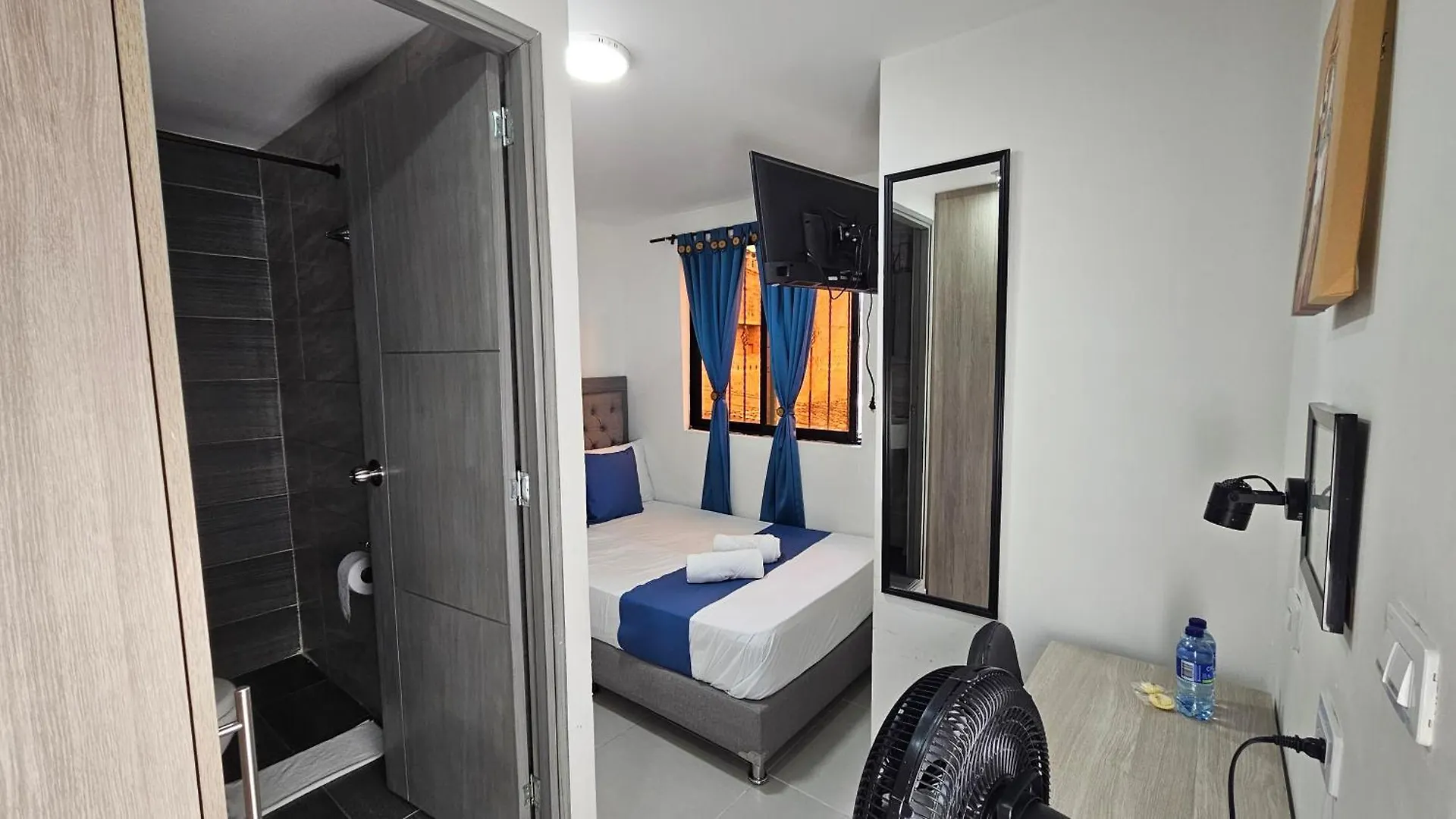 Andaliving Campo Valdes Hospedaje Medellin Guest house
