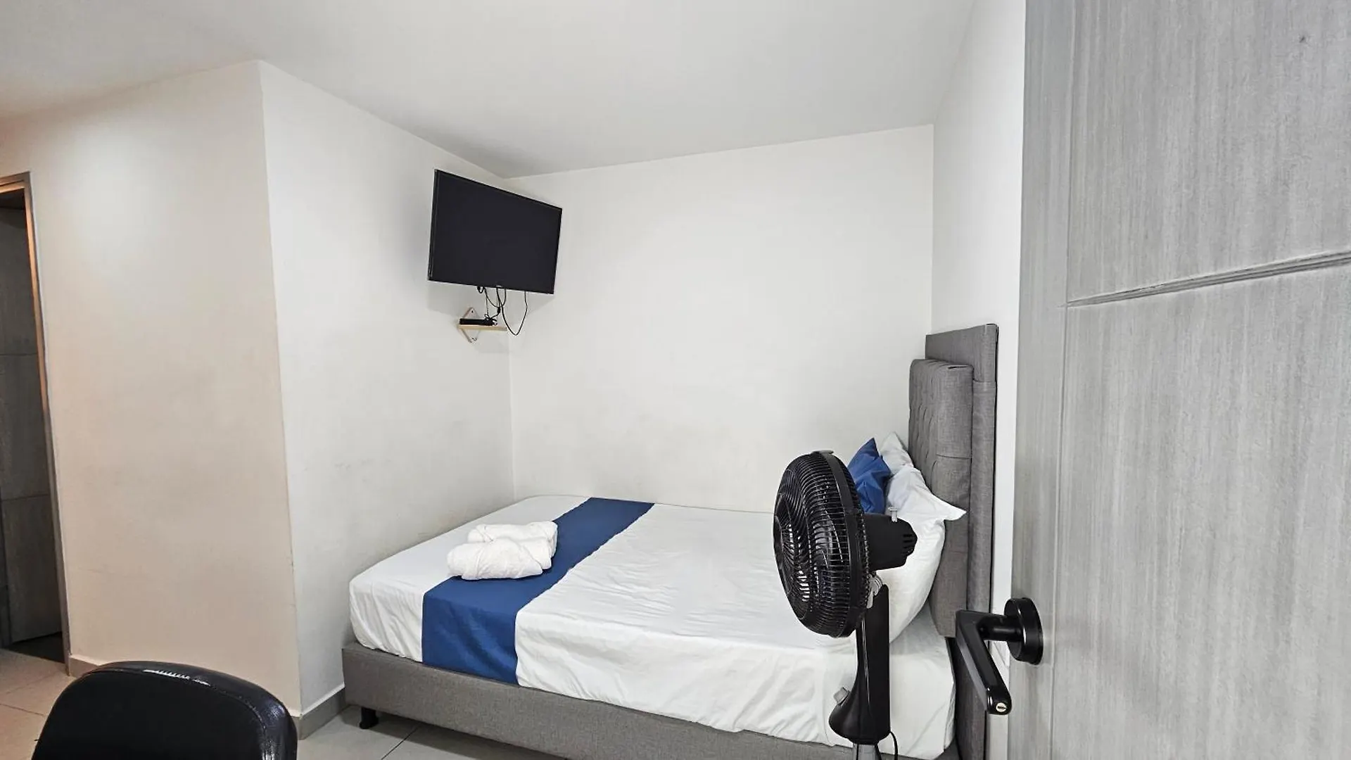 Guest house Andaliving Campo Valdes Hospedaje Medellin Colombia